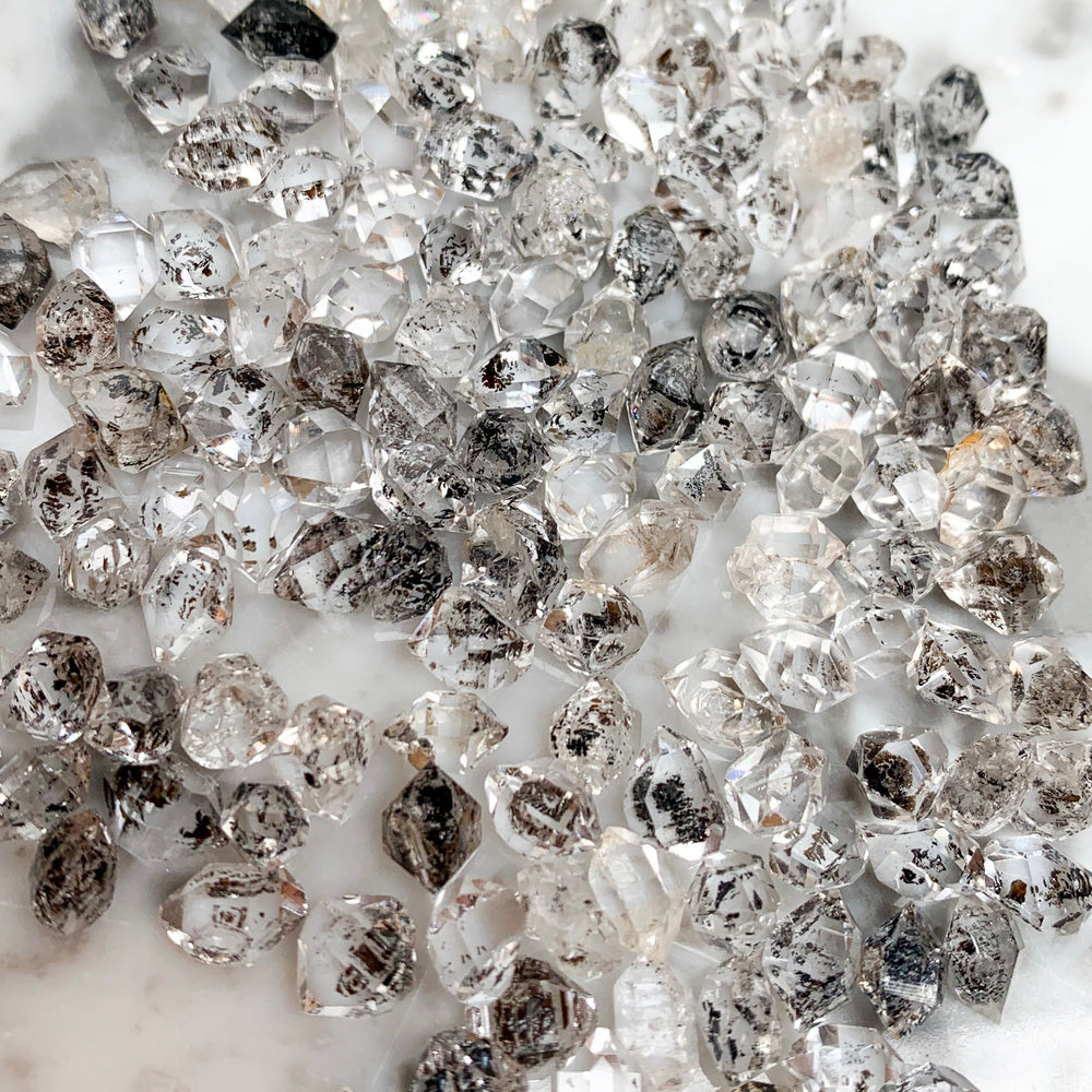 
                  
                    Diamante Herkimer Natural 7 mm
                  
                