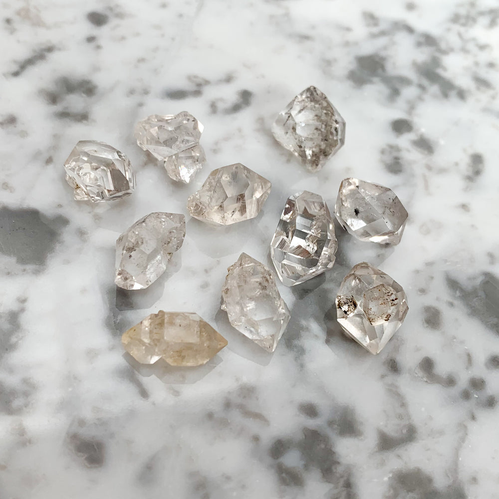 
                  
                    Diamante Herkimer Natural 16 mm
                  
                