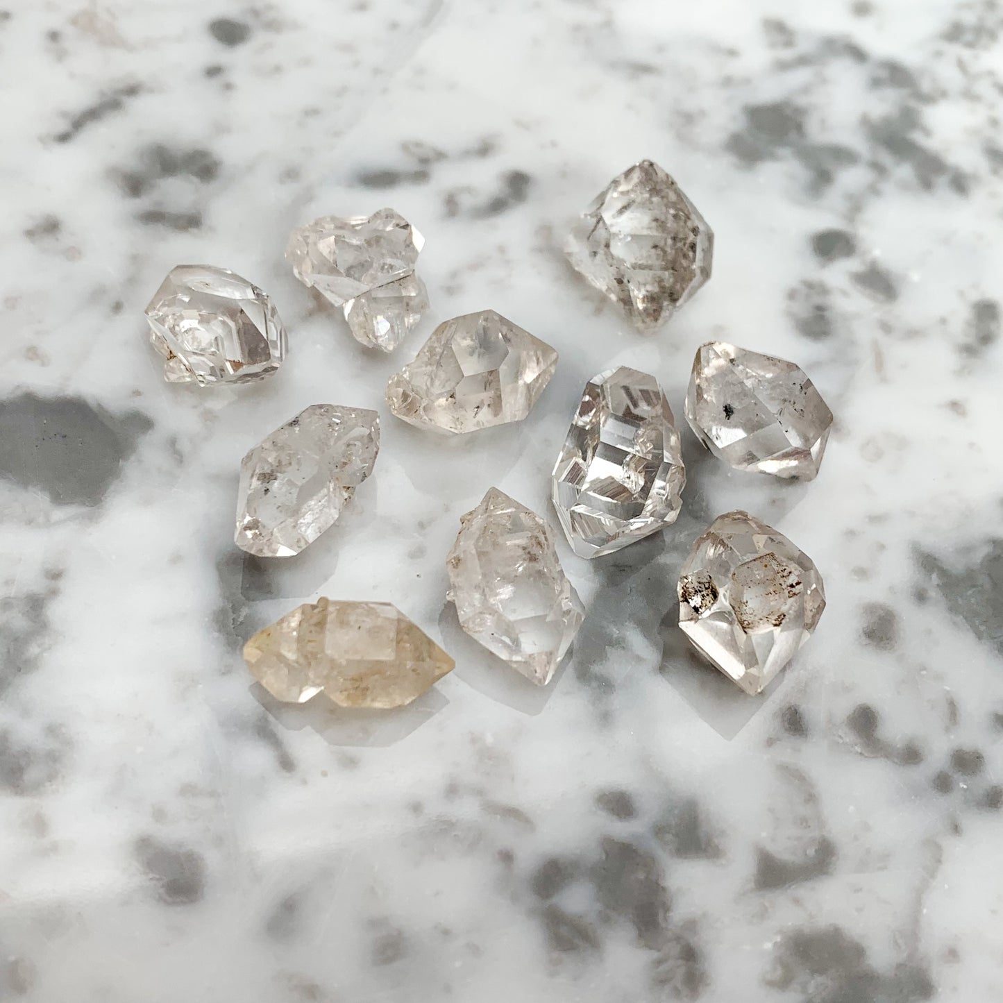 
                  
                    Diamante Herkimer Natural 16 mm
                  
                