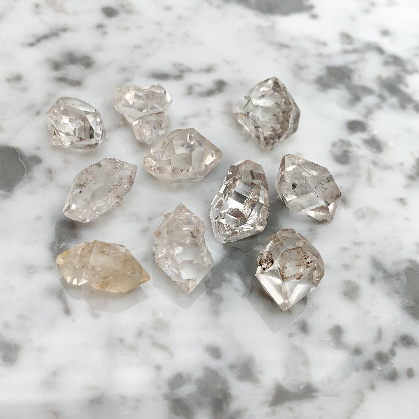 
                  
                    Diamante Herkimer Natural 16 mm
                  
                