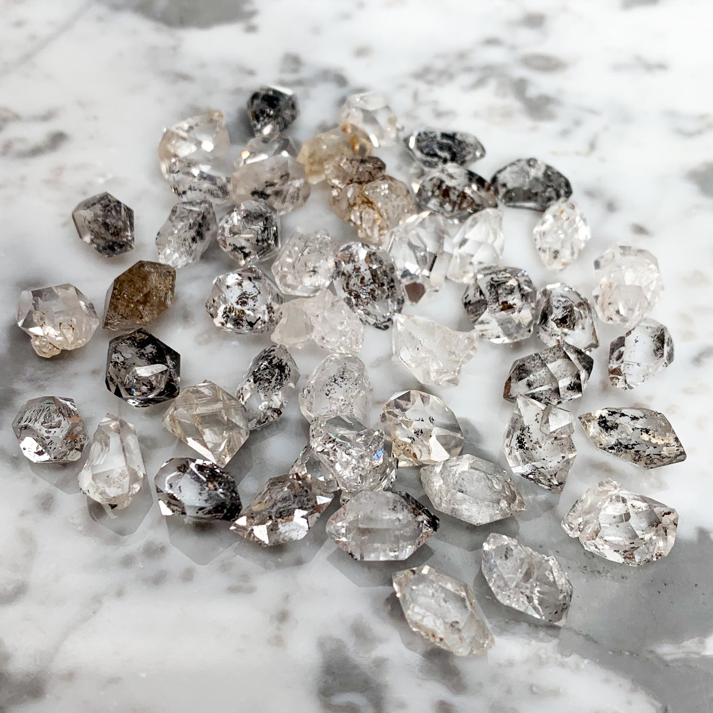 
                  
                    Diamante Herkimer Natural 12 mm
                  
                