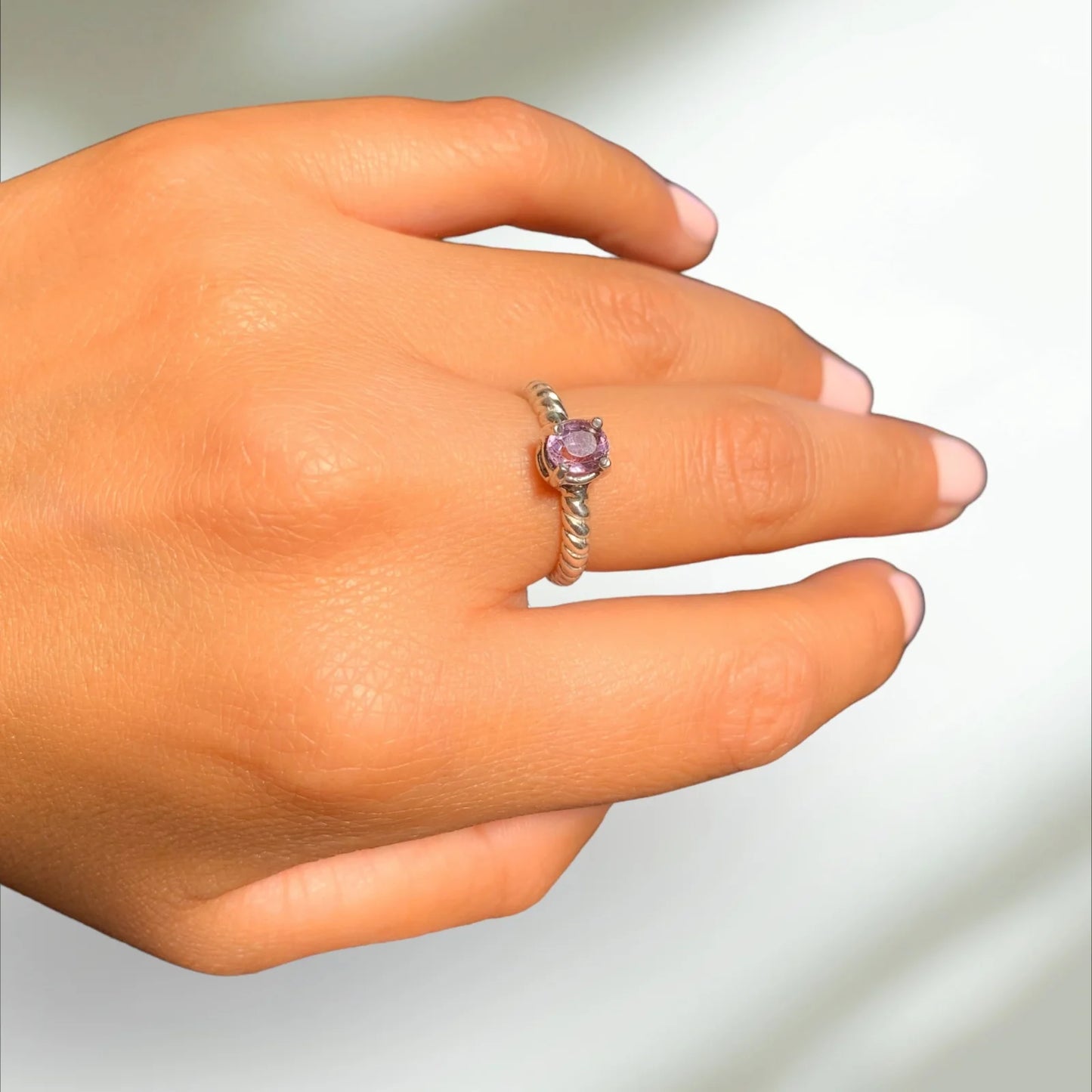 
                  
                    ANILLO ESPINEL VIOLETA NATURAL TALLA 14
                  
                