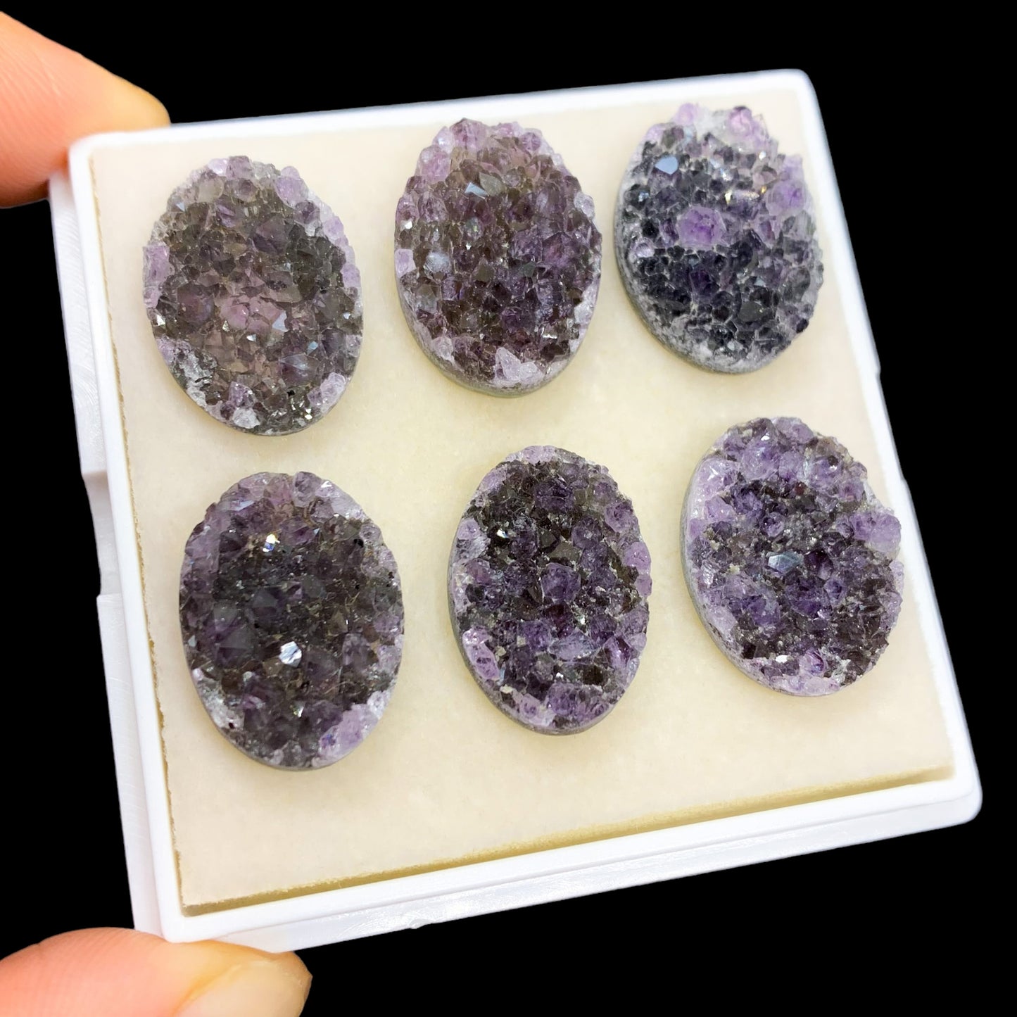 
                  
                    Drusa de Amatista Ovalado 20x15 mm
                  
                