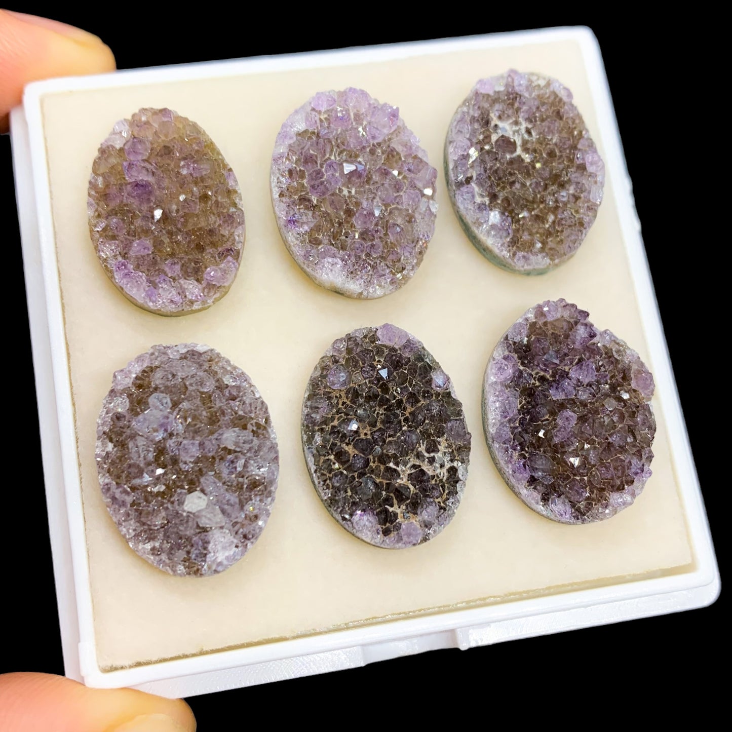 
                  
                    Drusa de Amatista Ovalado 20x15 mm
                  
                