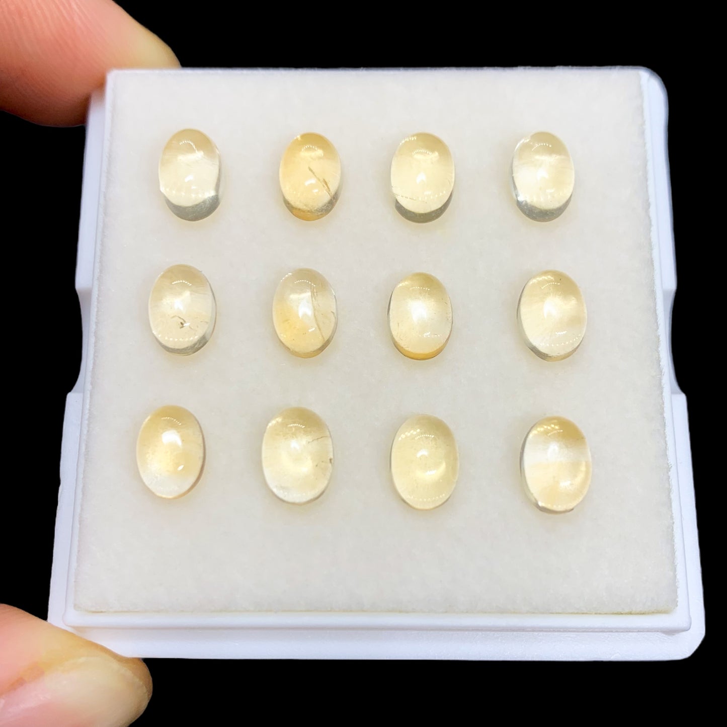 
                  
                    Citrino 7x5 mm Ovalado
                  
                