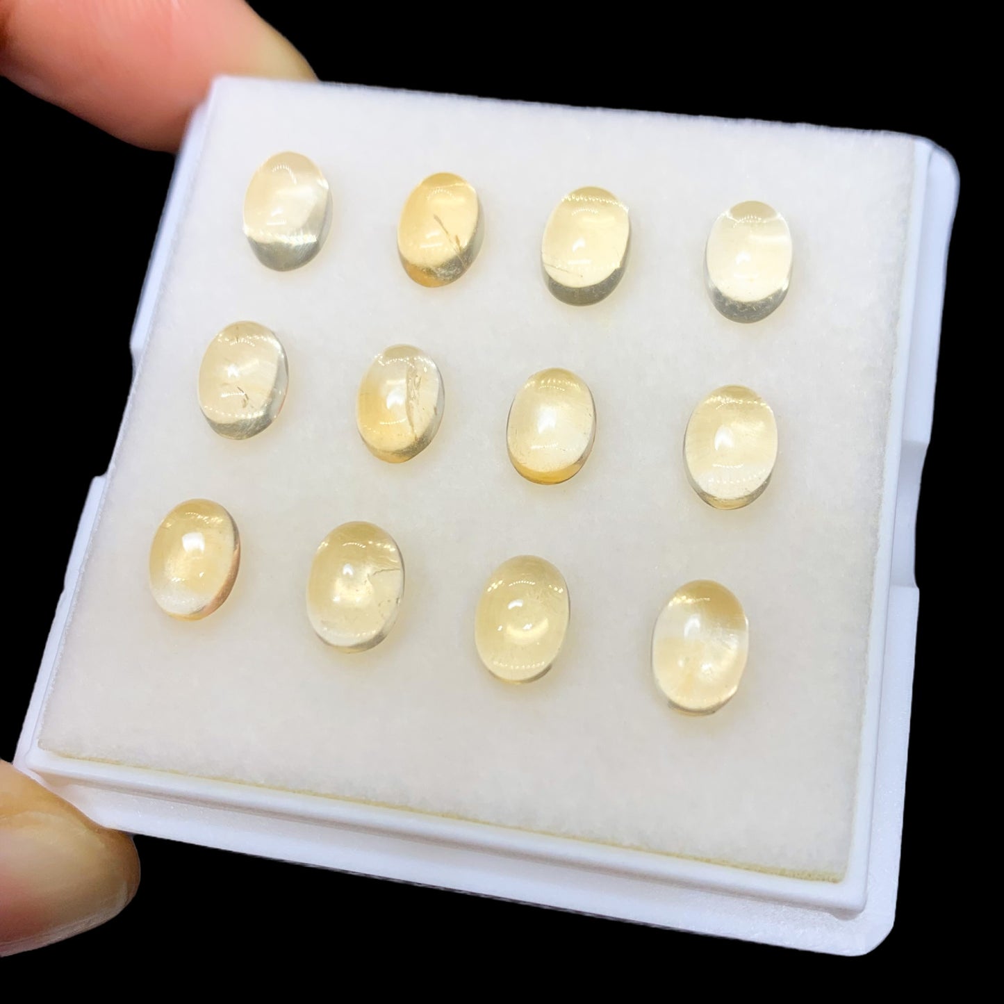 
                  
                    Citrino 7x5 mm Ovalado
                  
                