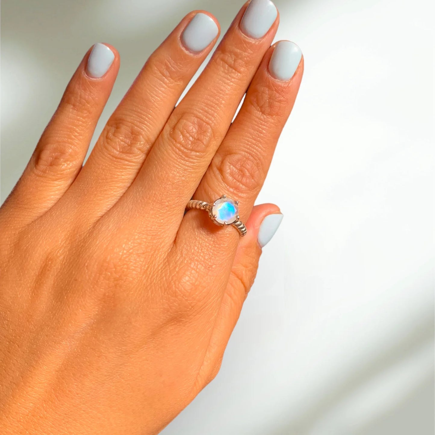 
                  
                    ANILLO LUNA CORTE DIAMANTE TALLA 15
                  
                