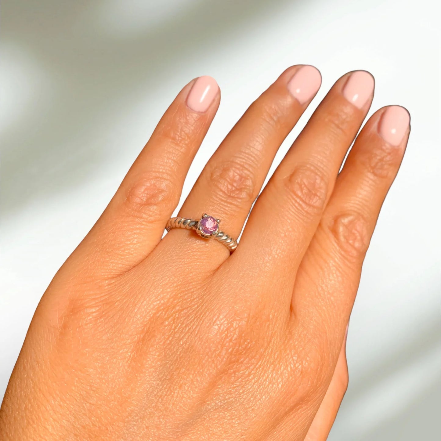 
                  
                    ANILLO ESPINEL ROSA NATURAL TALLA 13
                  
                