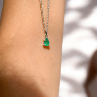 COLLAR ESMERALDA BRASILEÑA ENGASTE GRIFAS