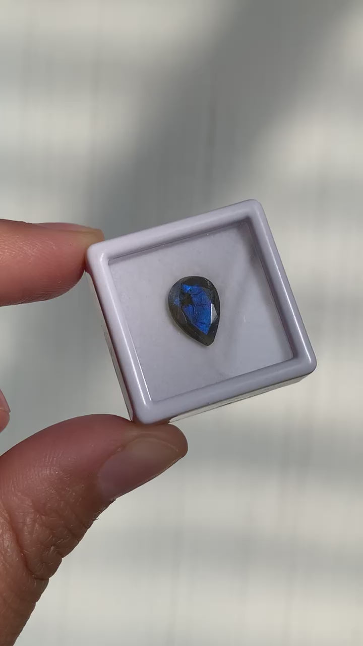 LABRADORITA NATURAL GOTA 11x8 MM