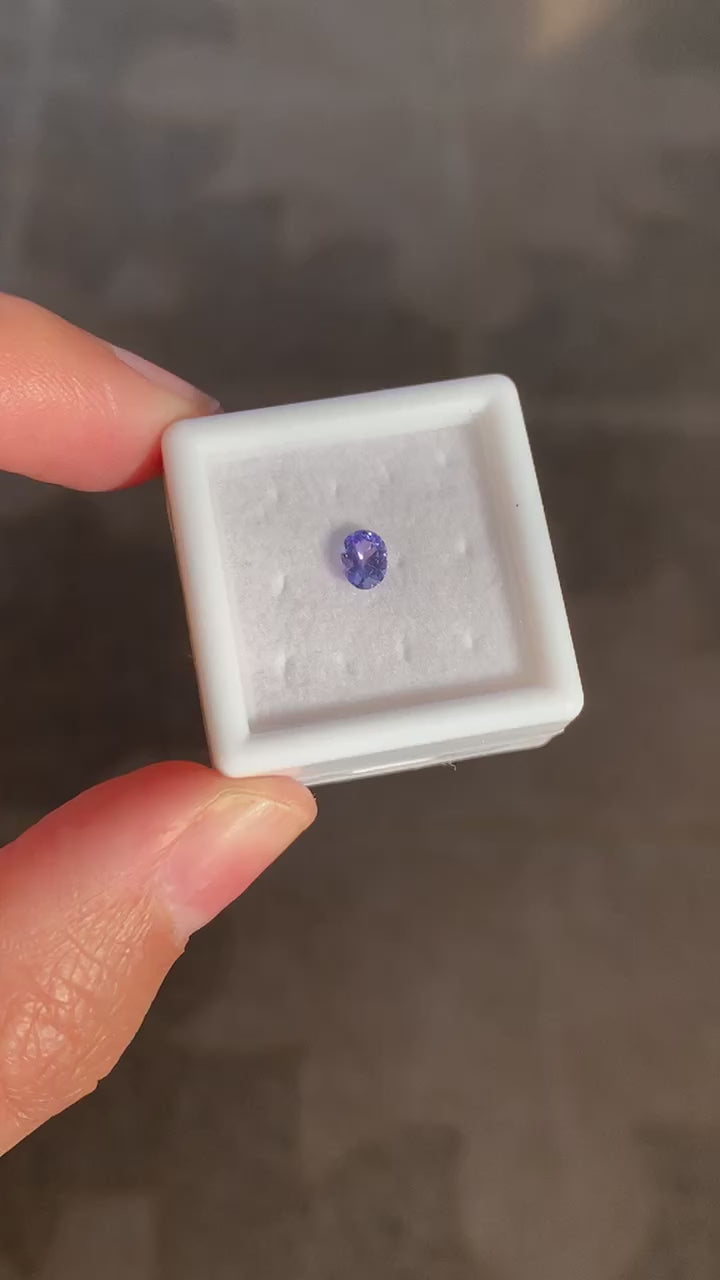 TANZANITA CORTE OVALADO NATURAL 5.4 MM