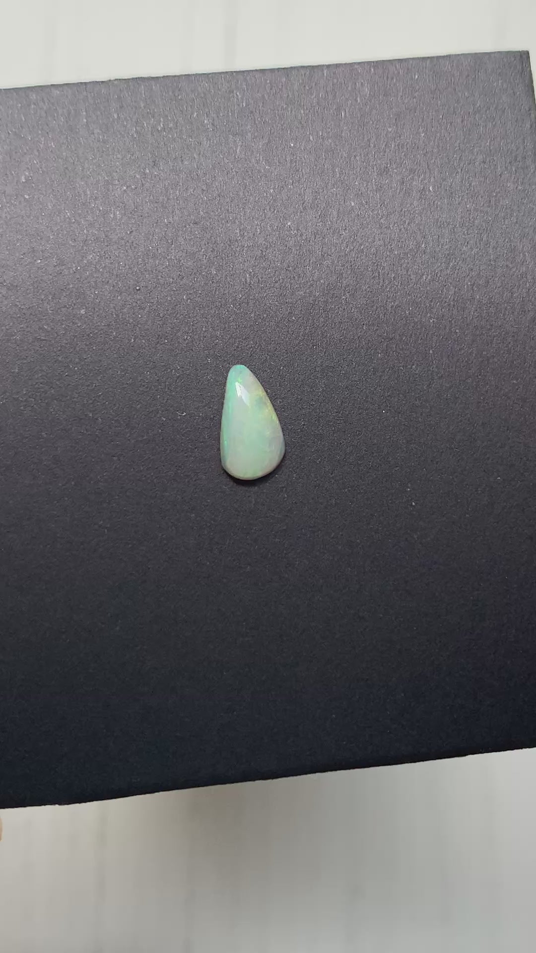 CRISTAL DE ÓPALO AUSTRALIANO SOLIDO NATURAL FORMA GOTA 10x5.6 MM