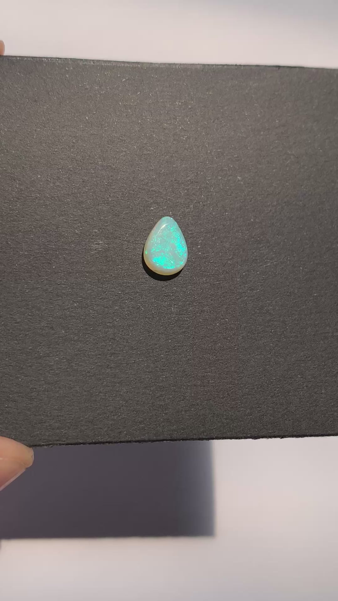 CRISTAL DE ÓPALO AUSTRALIANO SOLIDO NATURAL FORMA GOTA 9x7 MM