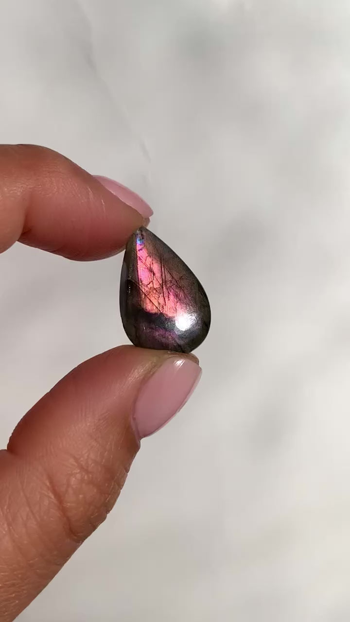 LABRADORITA MULTICOLOR GOTA 22x14 MM