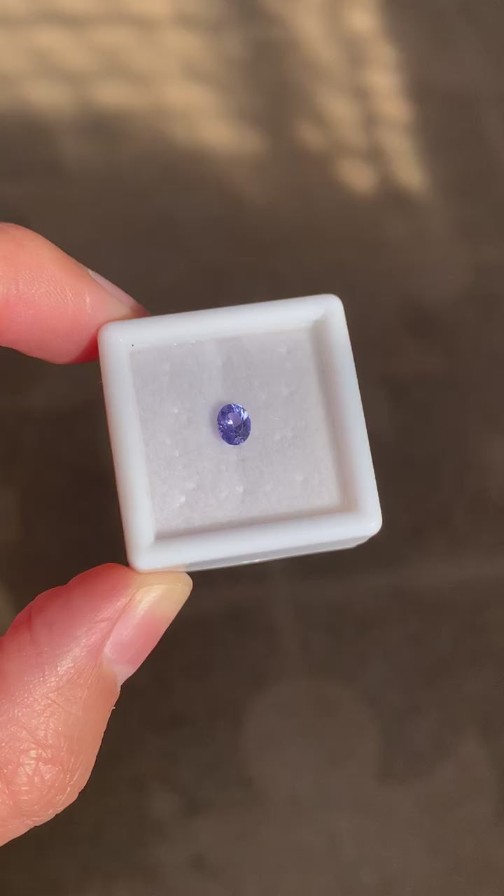 TANZANITA CORTE OVALADO NATURAL 5.4 MM