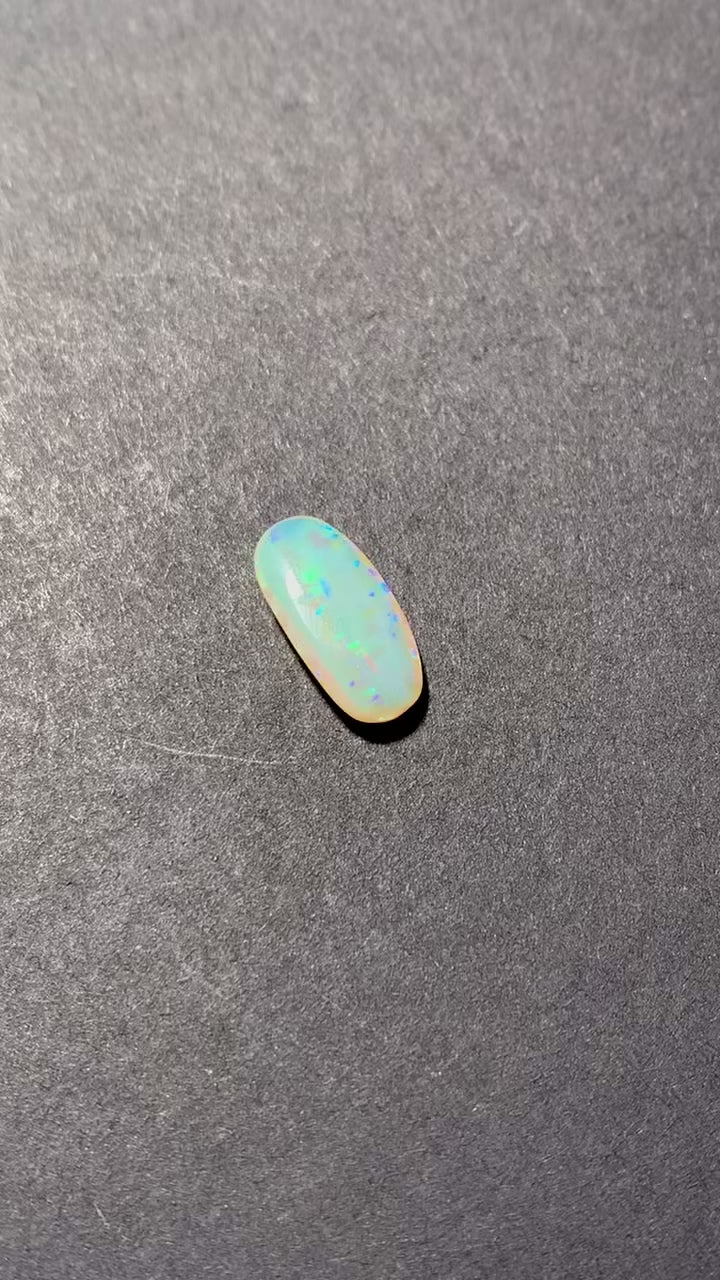 Cristal de Ópalo Australiano Solido 15,6x7,4 mm