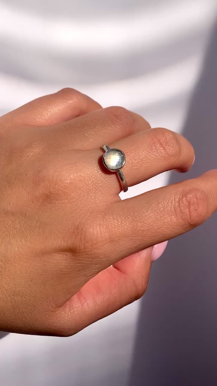 ANILLO MADRE PERLA TALLA 17