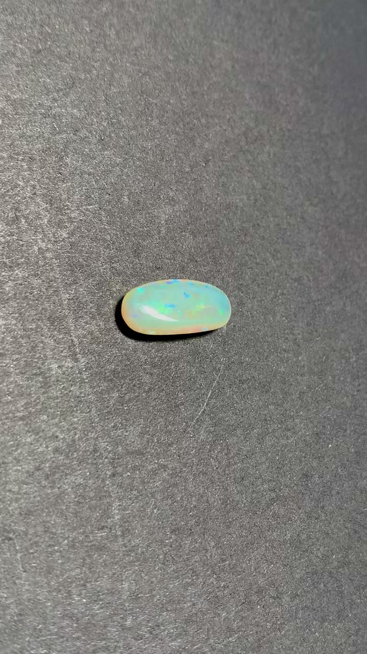 Cristal de Ópalo Australiano Solido 15,6x7,4 mm