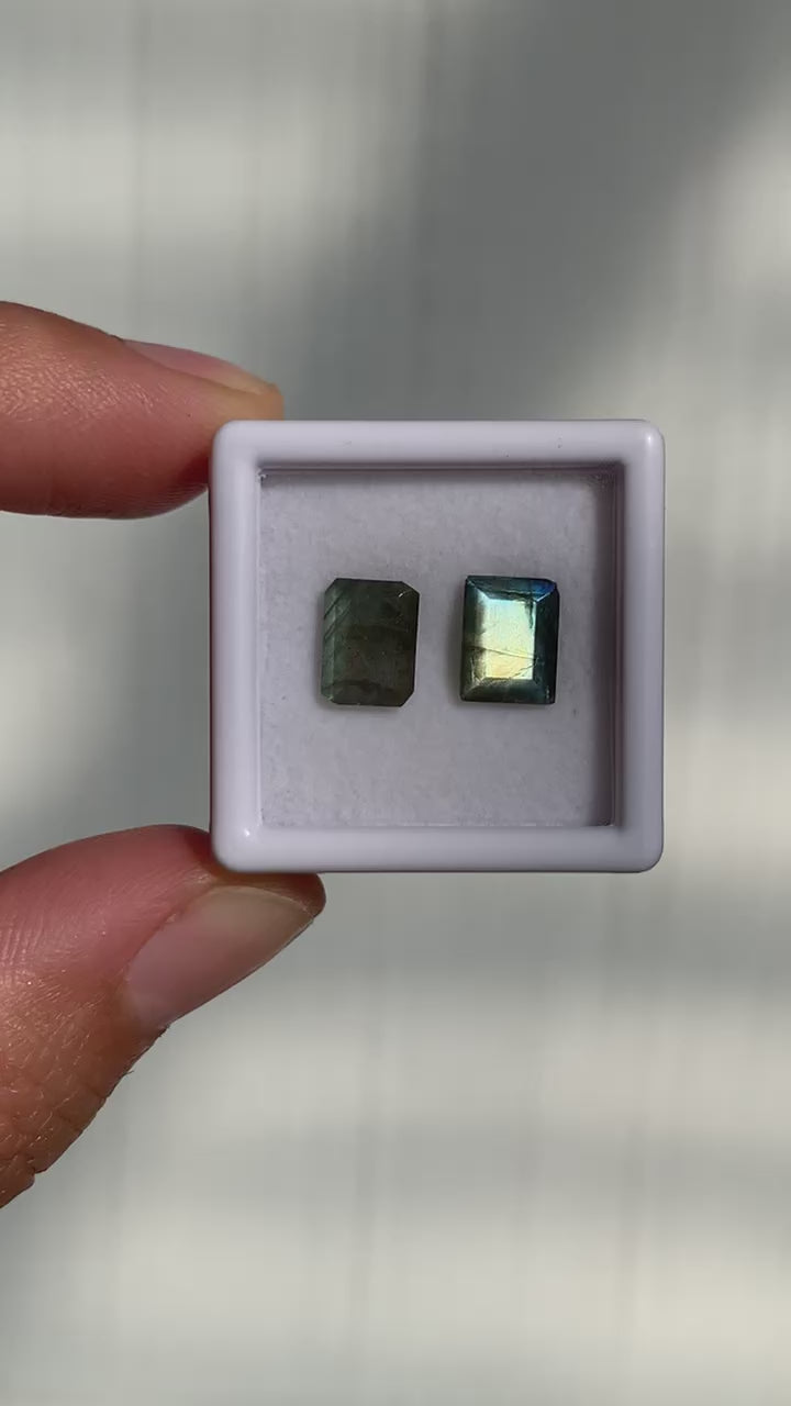 LABRADORITA NATURAL OCTAGONAL 8x6 MM