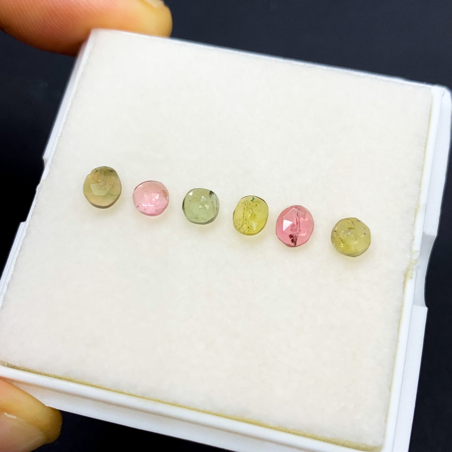 
                  
                    Turmalinas Corte Rosa 4 mm
                  
                