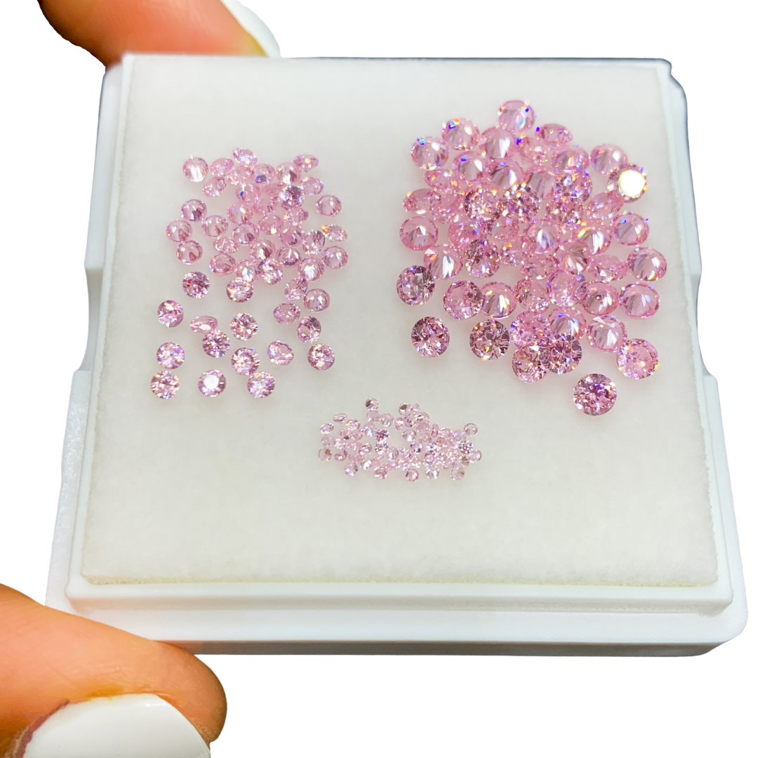 
                  
                    Zirconia Sintético Color Fancy Pink 1 mm, 2 mm y 3 mm Corte Diamante
                  
                