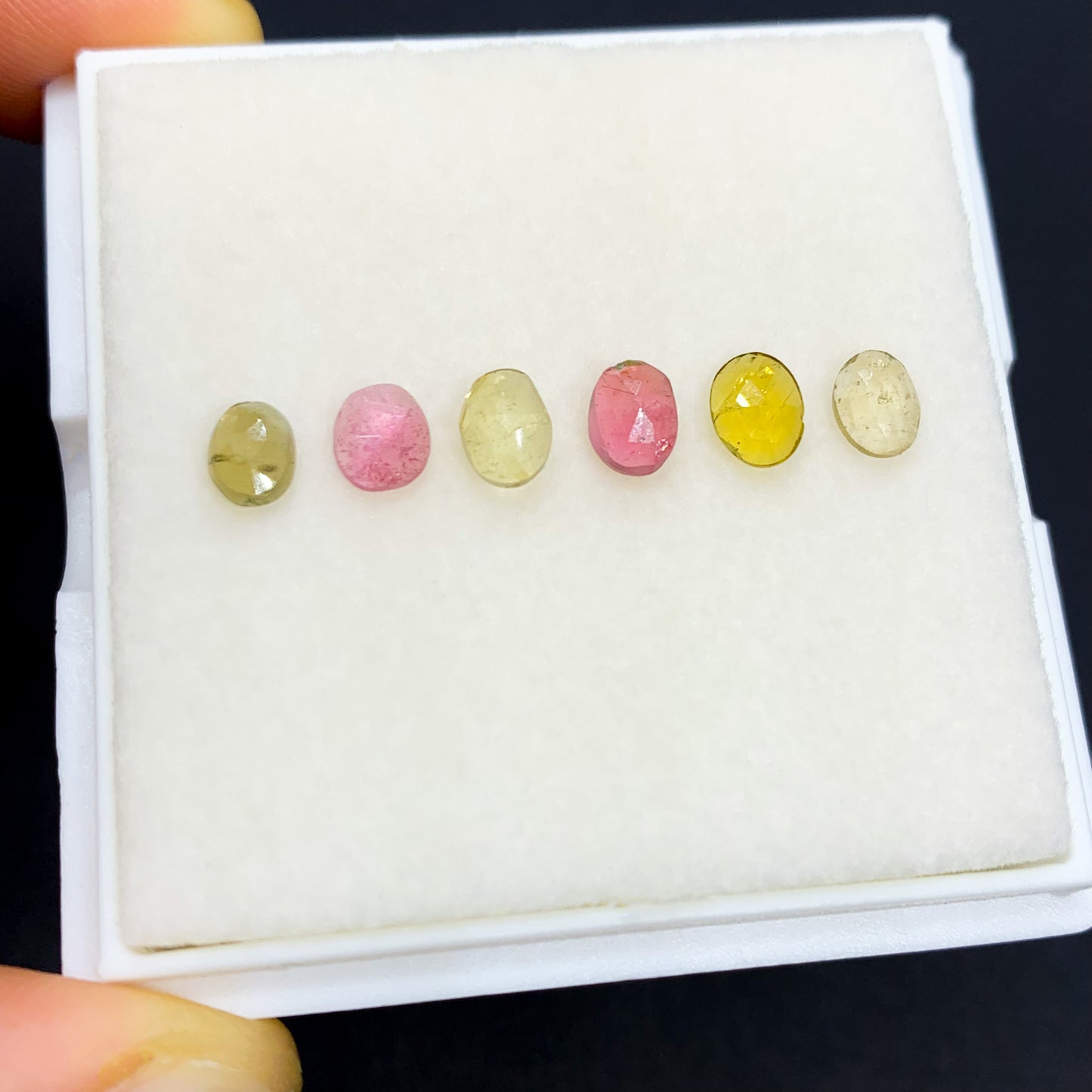 
                  
                    Turmalinas Corte Rosa 5 mm
                  
                
