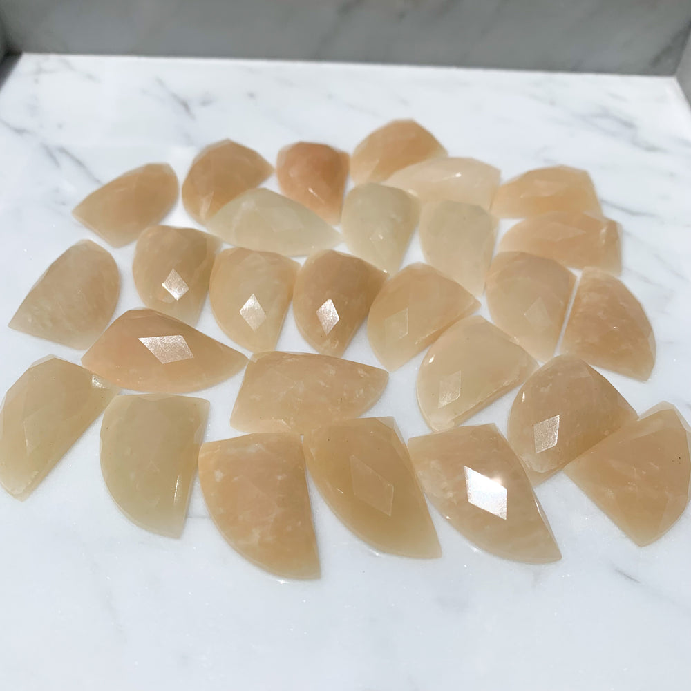 Cuerno de Amazonita Beige 27x18 mm